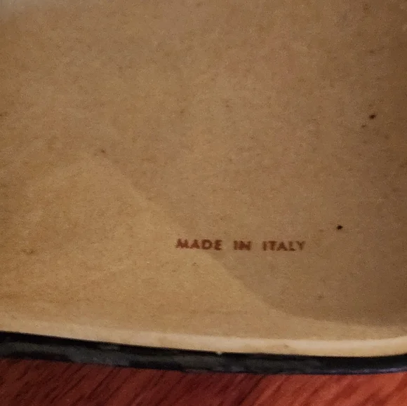 Authentic Chanel Black Wrap Sunglasses with Mother of Pearl CC detail at temples - Picture 12 of 14